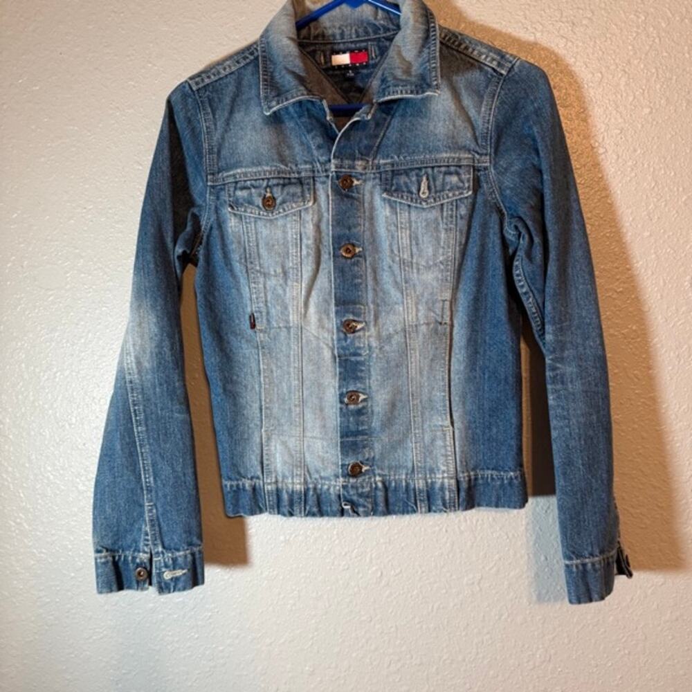 Tommy Jeans Small Vintage Light Wash Denim Jacket Button Up Faded Look - Picture 7 of 7